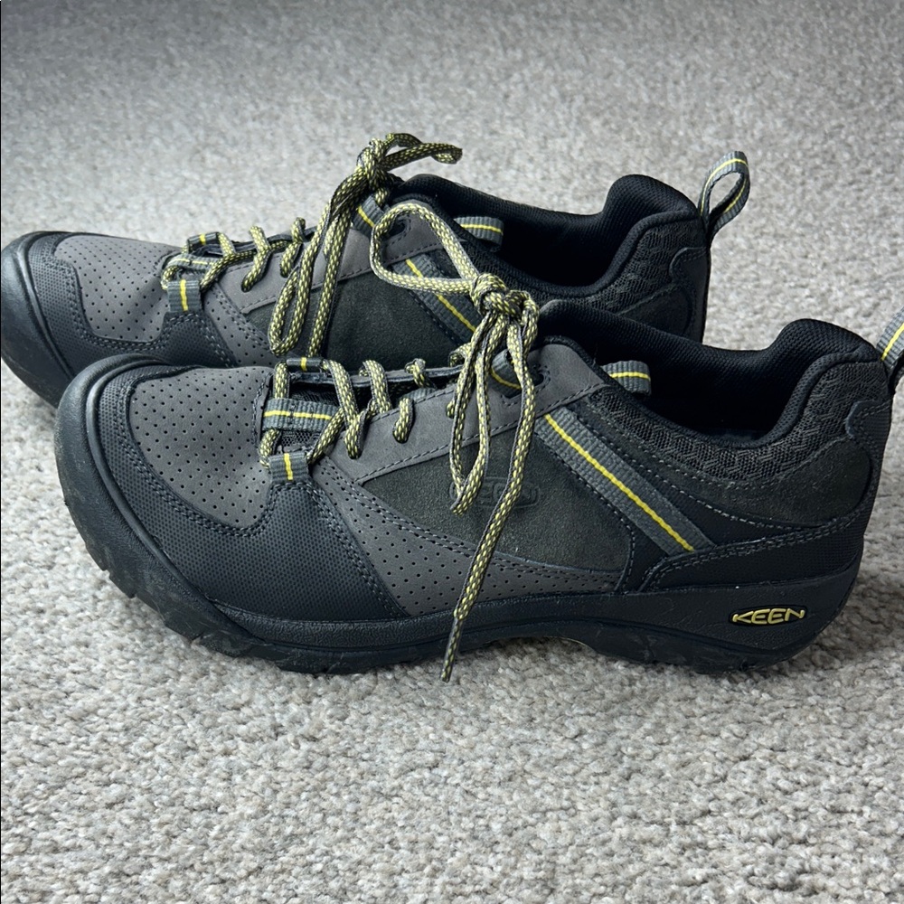 KEEN Men's Black and Gray Montford Shoes Size 9